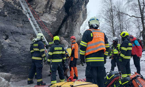 Německý turista, který si hrál na horolezce v Tisé, byl zachráněn