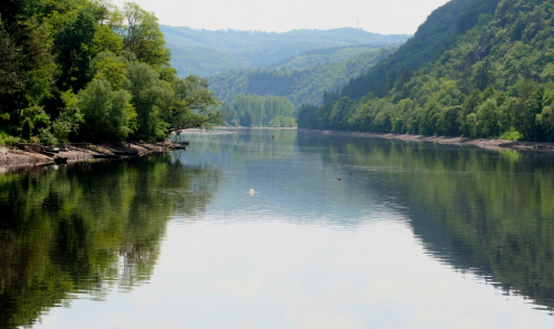 Vltava, pohled proti proudu od Davle ke Štěchovicím.