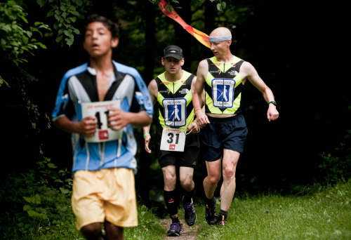 Adrenalin Cup 2012. Slepý horolezec Jan Říha se svým vodičem.