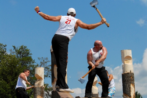 Lumberjack 2012. Martin Komárek vítězí v disciplíně Springboard.