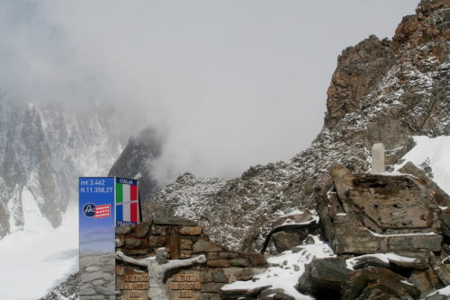 Italsko-francouzská hranice na Helbronneru (3428 m).