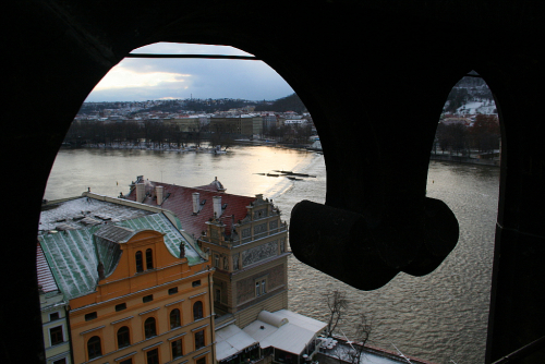 Karlovy lázně, dříve Staroměstské mlýny si můžeme prohlédnout ze Staroměstské mostecké věže.