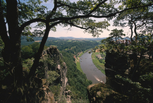 Rathen. Údolí Labe pod Bastei.