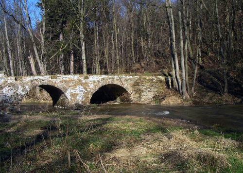 Vavřinecký potok, Vlčí důl, barokní most.