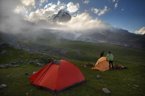 Kazbek (5047 m), Kavkaz.