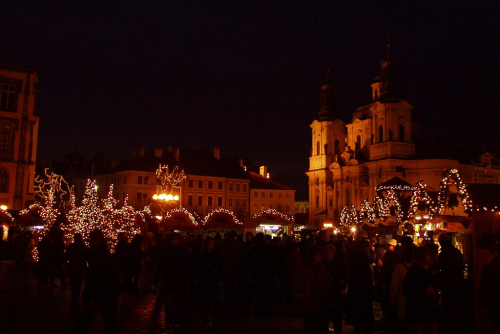 Vánoce: Staroměstské náměstí v Praze.