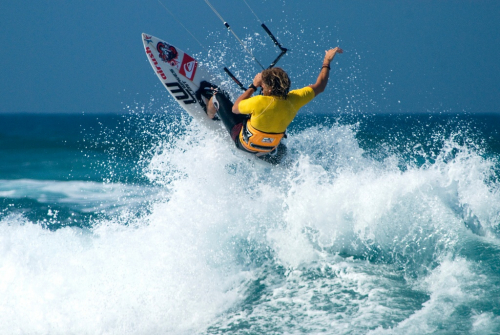 Dominikánská republika. Windsurfing a kitesurfing u Cabarete.