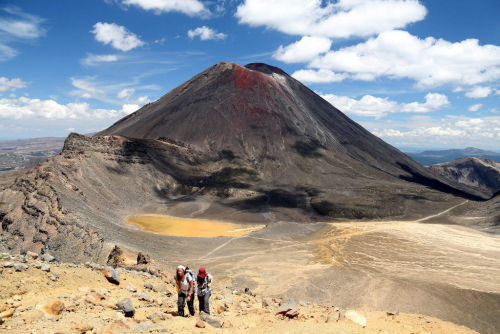 Tongariro Alpine Crossing: Ngauruhoe, Mont Doom (2291 m).