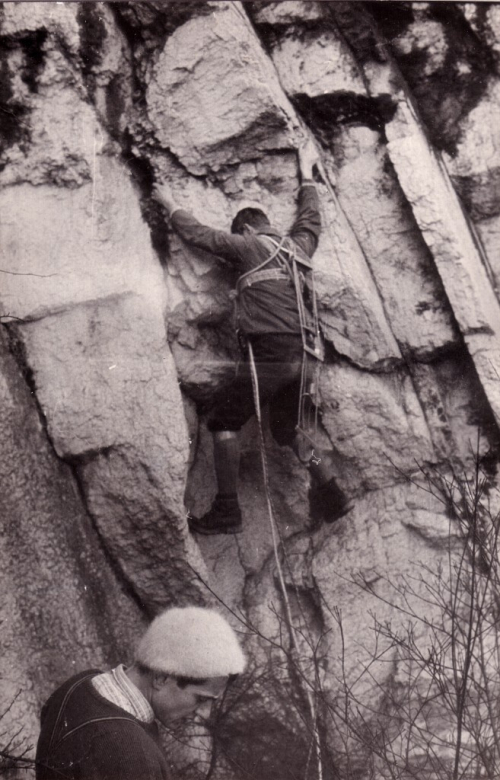 Hlubočepy, Velký kout 6 UIAA. Prvovýstup na jaře 1968.