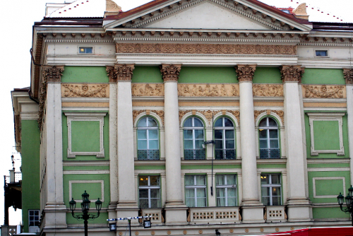 Kluziště na Ovocném trhu v Praze za Stavovským divadlem.