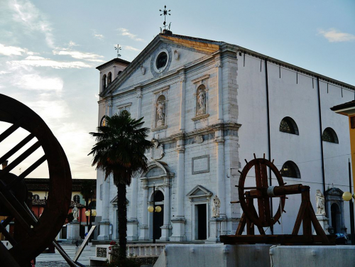 Katedrála Palmanova, Piazza Grande.