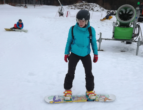 Beany snowboard.