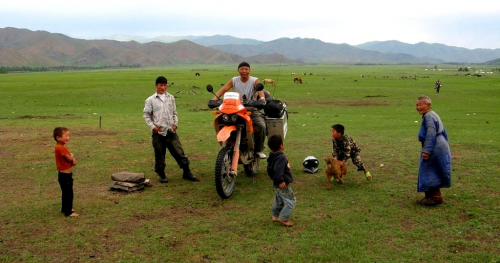 Mongolsko na motorce.
