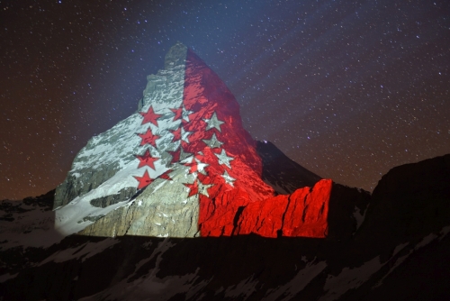 Matterhorn, April 2020. Light Art by Gerry Hofstetter.
