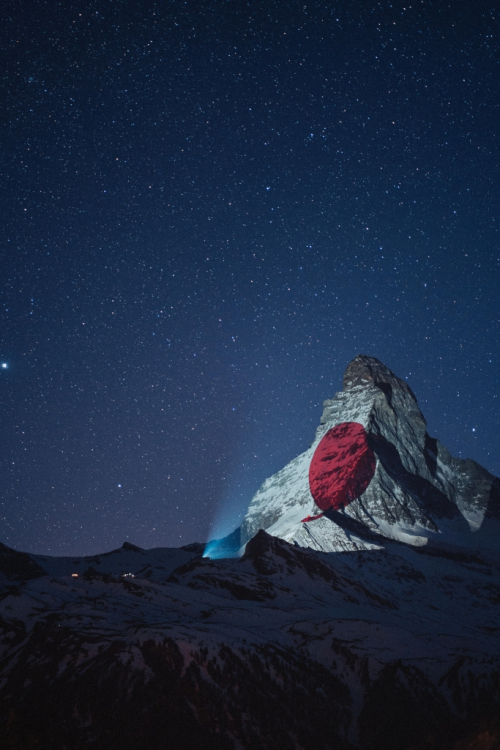 Matterhorn, April 202020. Light Art by Gerry Hofstetter.