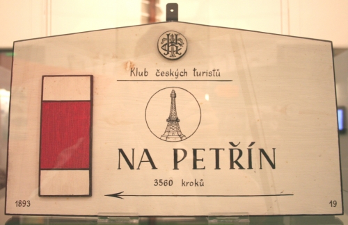 Turistická značka na Petřín, Praha.