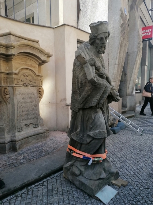 Svatý Jan Nepomucký, Spálená ulice, Praha.