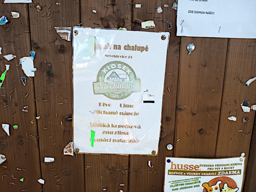 Neveklovice, kiosek Na Chalupě.
